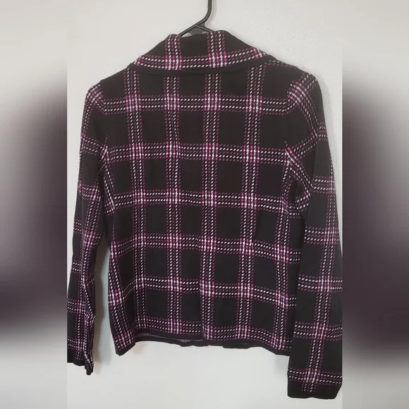 Jones New York Women's Black, White, Pink Herringbone/Plaid Sweater Size PS NWT. - Picture 2 of 5